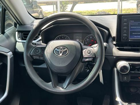 Used 2022 Toyota RAV4 LE FWD image 34
