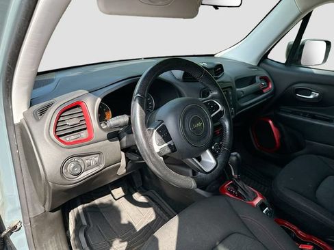 Used 2016 Jeep Renegade Trailhawk AWD/4WD image 10