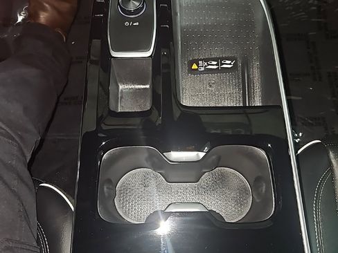 Certified 2025 Buick Enclave Sport Touring image 16