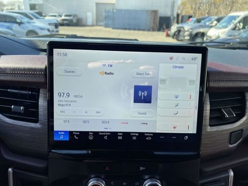 Used 2022 Ford Expedition Limited image 25