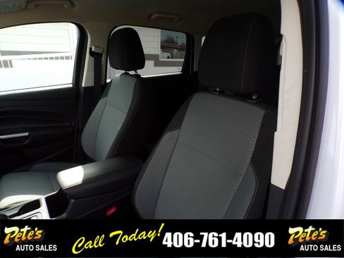 Used 2017 Ford Escape SE image 21