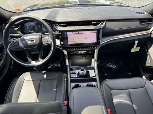 New 2026 Jeep Grand Cherokee L Limited AWD/4WD image 2
