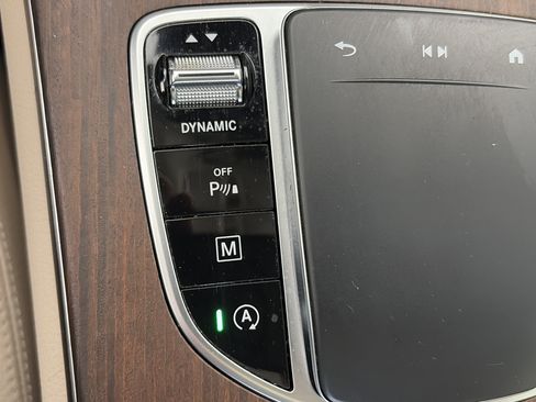 Used 2022 Mercedes-Benz GLC 300 4MATIC image 26