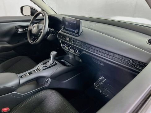 Used 2025 Honda HR-V LX image 26