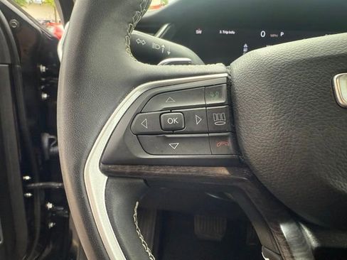 Used 2023 Jeep Grand Cherokee Limited w/ Luxury Tech Group II AWD/4WD image 31