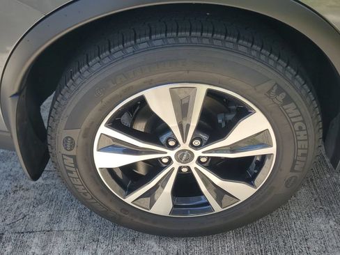 Used 2024 Nissan Murano SV FWD image 8