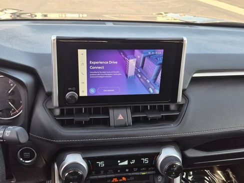 Used 2025 Toyota RAV4 XLE FWD image 18
