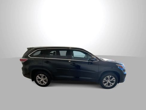 Used 2015 Toyota Highlander XLE image 9