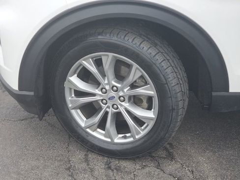 Used 2023 Ford Explorer XLT w/ Equipment Group 202A image 25