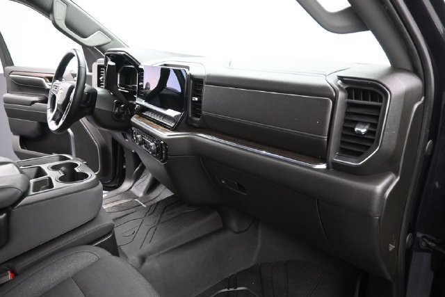 Used 2023 Chevrolet Silverado 1500 LT AWD/4WD image 16