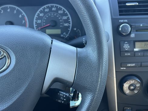 Used 2010 Toyota Corolla LE image 20