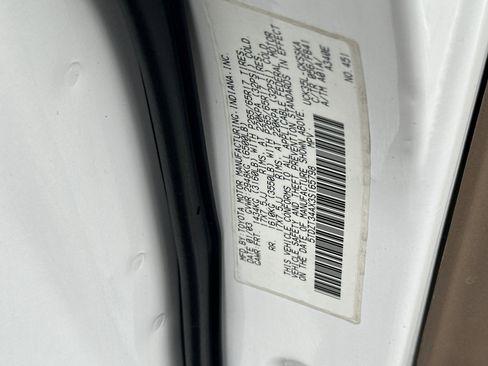 Used 2003 Toyota Sequoia SR5 image 26