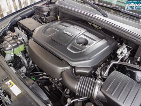 Used 2019 Jeep Grand Cherokee Laredo AWD/4WD image 26