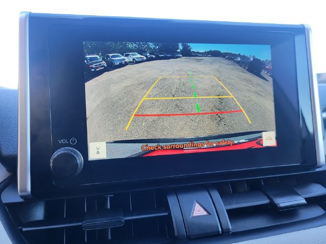 Used 2025 Toyota RAV4 XLE FWD image 17