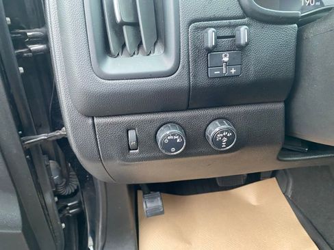 Used 2020 Chevrolet Colorado ZR2 image 13
