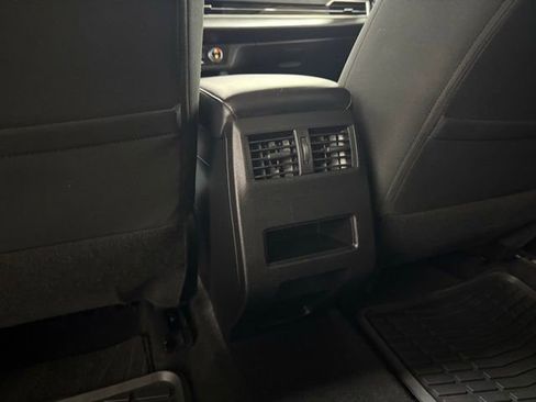 Used 2024 Mitsubishi Outlander ES FWD image 21