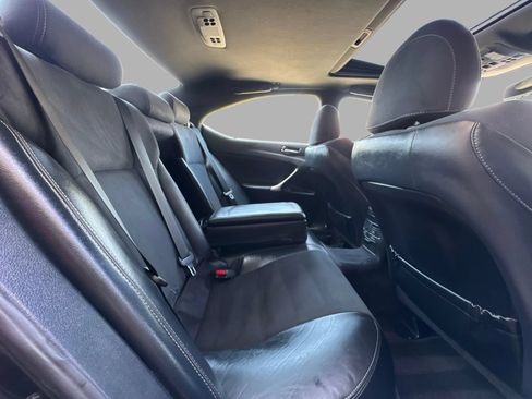 Used 2011 Lexus IS 250 w/ F-Sport Pkg w/Summer Tires RWD image 31