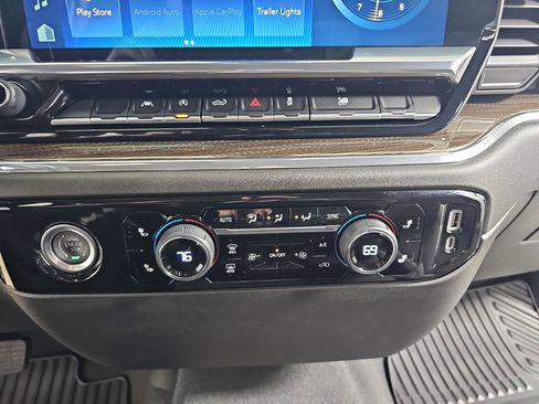 Used 2024 Chevrolet Silverado 1500 LT AWD/4WD image 28