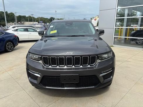 Used 2023 Jeep Grand Cherokee Limited AWD/4WD image 2
