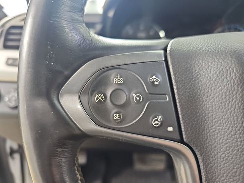 Used 2018 Chevrolet Suburban Premier AWD/4WD image 22