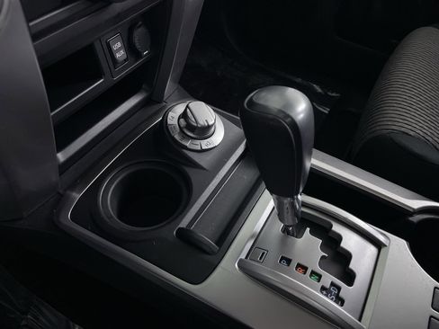 Used 2019 Toyota 4Runner SR5 image 18