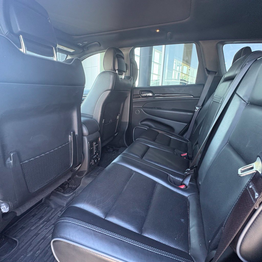 Used 2021 Jeep Grand Cherokee Overland AWD/4WD image 9