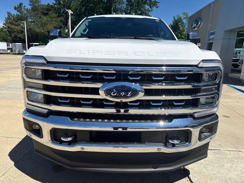 Used 2024 Ford F350 Lariat w/ Lariat Ultimate Package AWD/4WD image 37