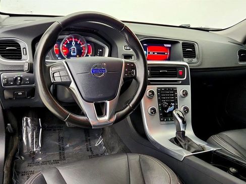 Used 2018 Volvo S60 T5 Dynamic w/ Vision Package AWD/4WD image 13