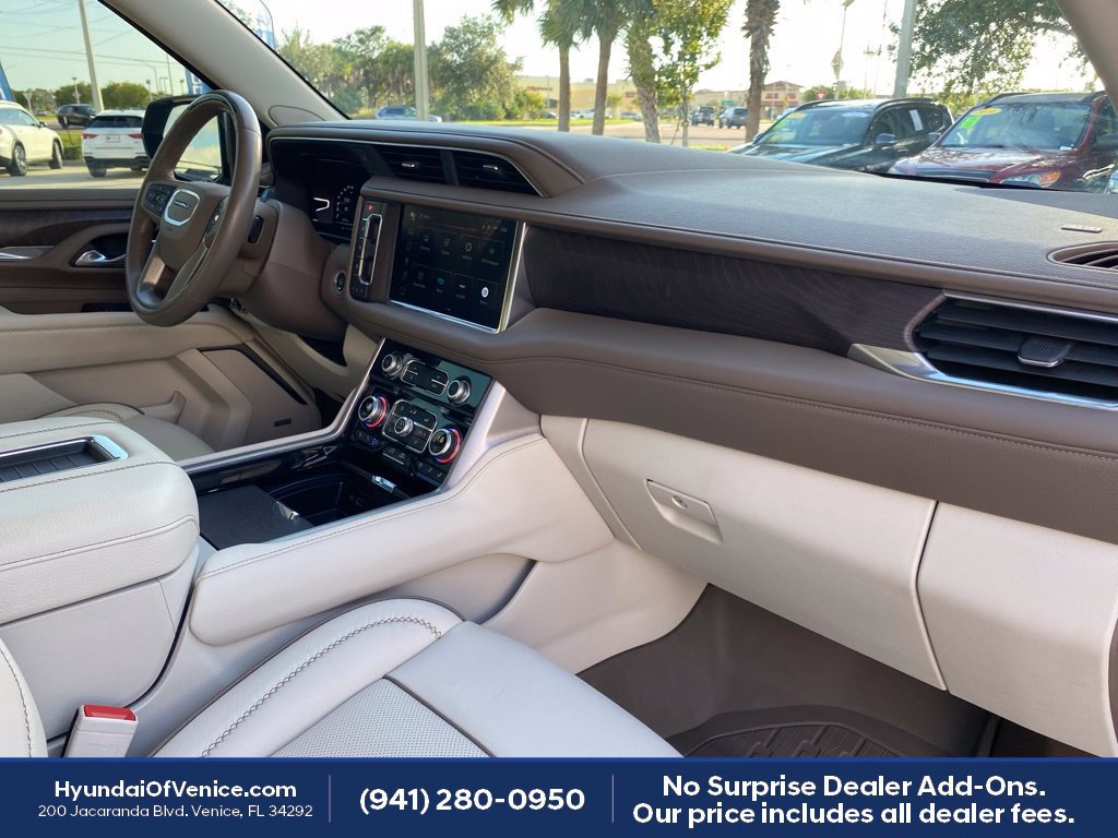 Used 2023 GMC Yukon XL Denali w/ Denali Reserve Package AWD/4WD image 19