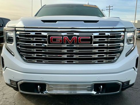 Used 2022 GMC Sierra 1500 Denali image 9