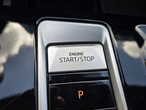 Used 2024 Volkswagen Atlas Cross Sport SE image 22