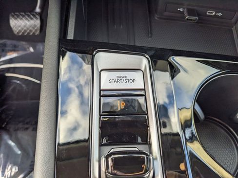 New 2026 Volkswagen Atlas SE FWD image 25
