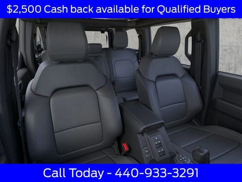 New 2025 Ford Bronco Badlands image 12