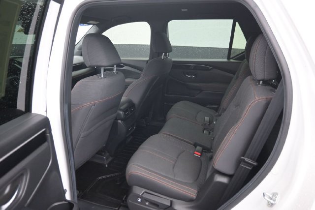 Certified 2025 Honda Pilot Sport image 10