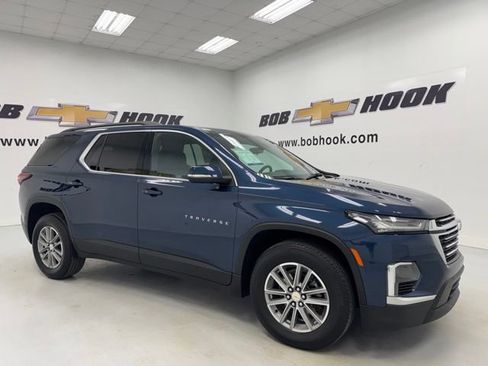 Used 2023 Chevrolet Traverse LT FWD image 3