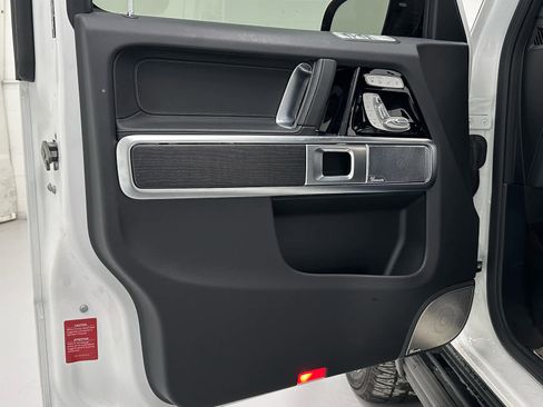 Used 2025 Mercedes-Benz G 63 AMG AMG G 63 image 22