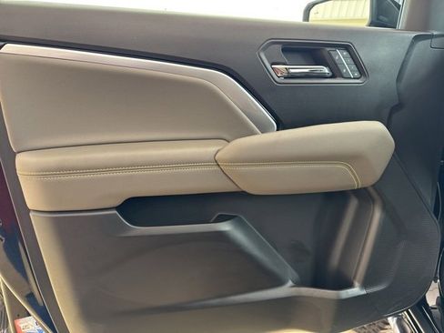 Used 2024 Chevrolet Colorado ZR2 w/ ZR2 Convenience Package III image 14