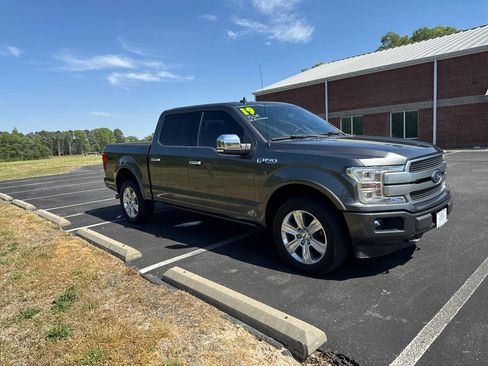 Used 2019 Ford F150 Platinum AWD/4WD image 2
