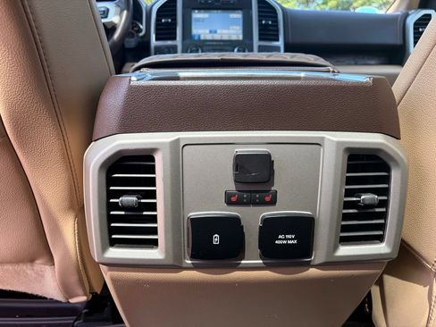 Used 2018 Ford F150 Lariat w/ Equipment Group 502A Luxury AWD/4WD image 17