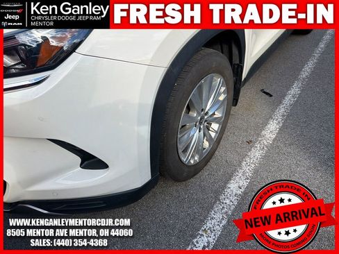 Used 2024 Toyota Grand Highlander Platinum image 3