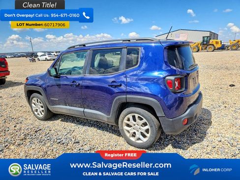 Used 2016 Jeep Renegade Latitude FWD image 3