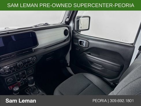 Used 2024 Jeep Gladiator Sport image 22