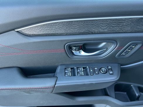 New 2026 Honda Pilot Black Edition image 13