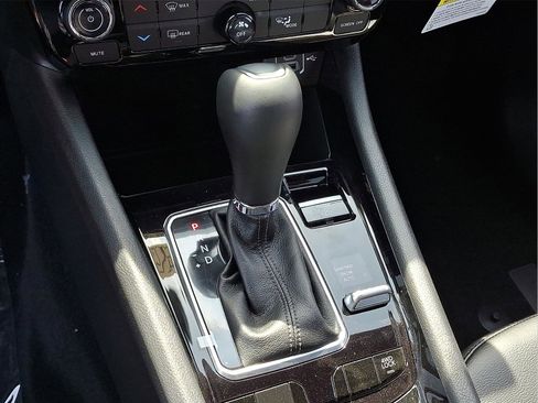 New 2026 Jeep Compass Latitude AWD/4WD image 8