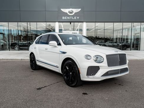 Used 2022 Bentley Bentayga image 18