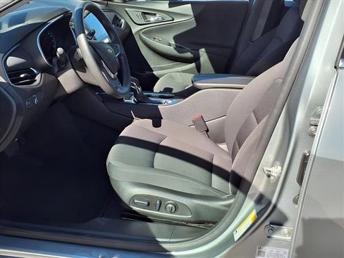 Used 2025 Chevrolet Malibu LT image 17