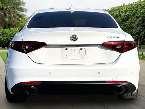 Used 2019 Alfa Romeo Giulia w/ Nero Edizione RWD image 3