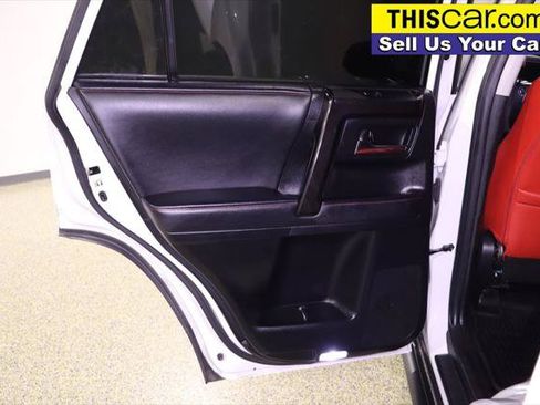 Used 2024 Toyota 4Runner TRD Off-Road Premium w/ Moonroof Package AWD/4WD image 39