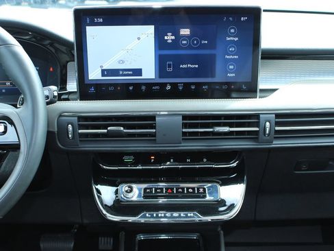 Used 2023 Lincoln Corsair AWD w/ Equipment Group 101A image 22