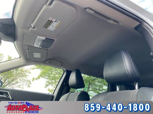 Used 2023 Mitsubishi Outlander SE image 32